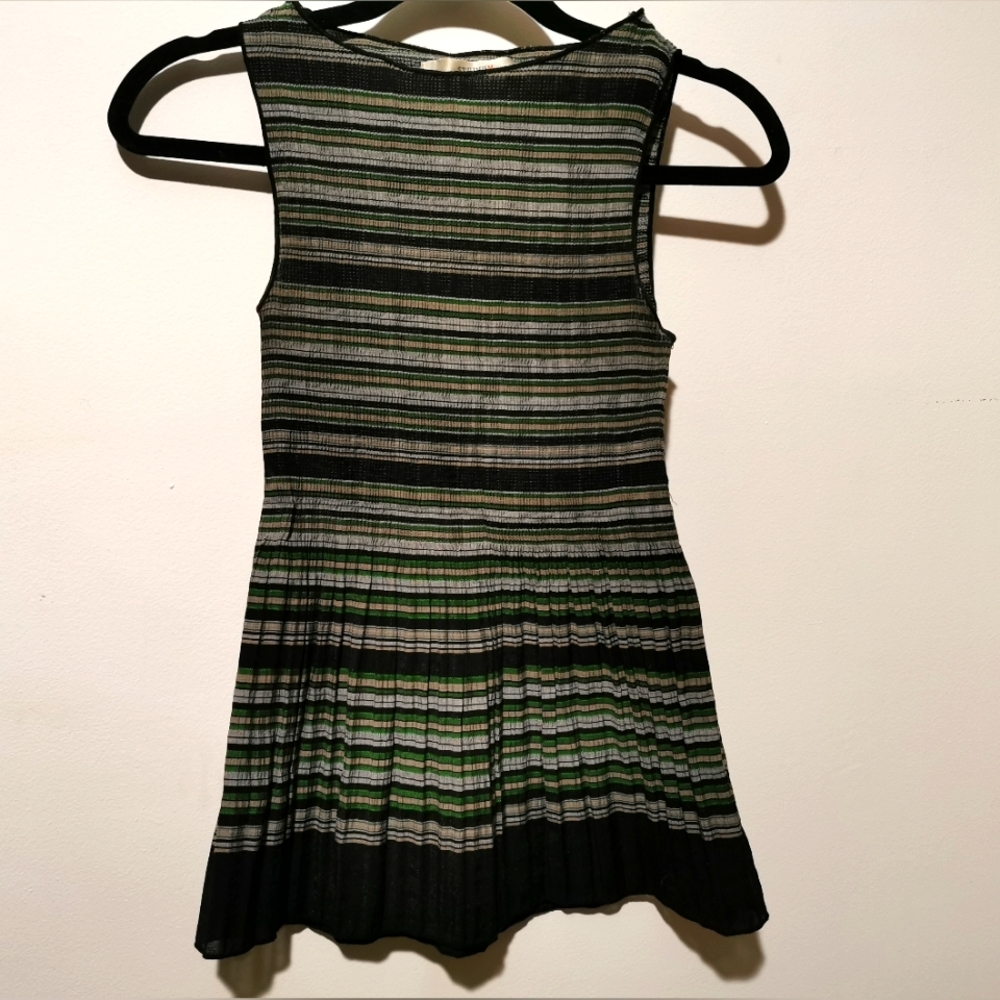 Studio M Black, Green and Tan Accordion Fabric Sleeveless Top Size Small